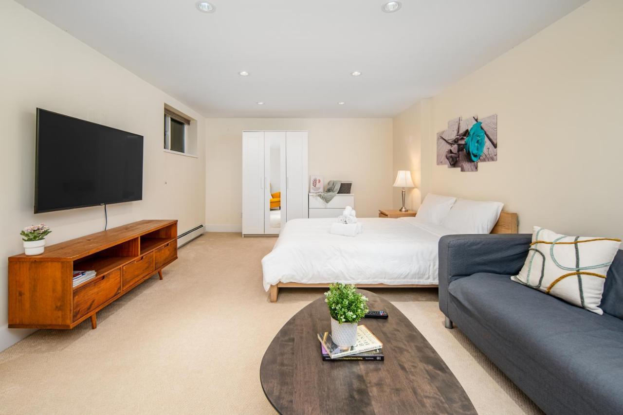 Gorgeous 4 Bedroom Garden Level Suite At Vancouver West & Ubc Kültér fotó
